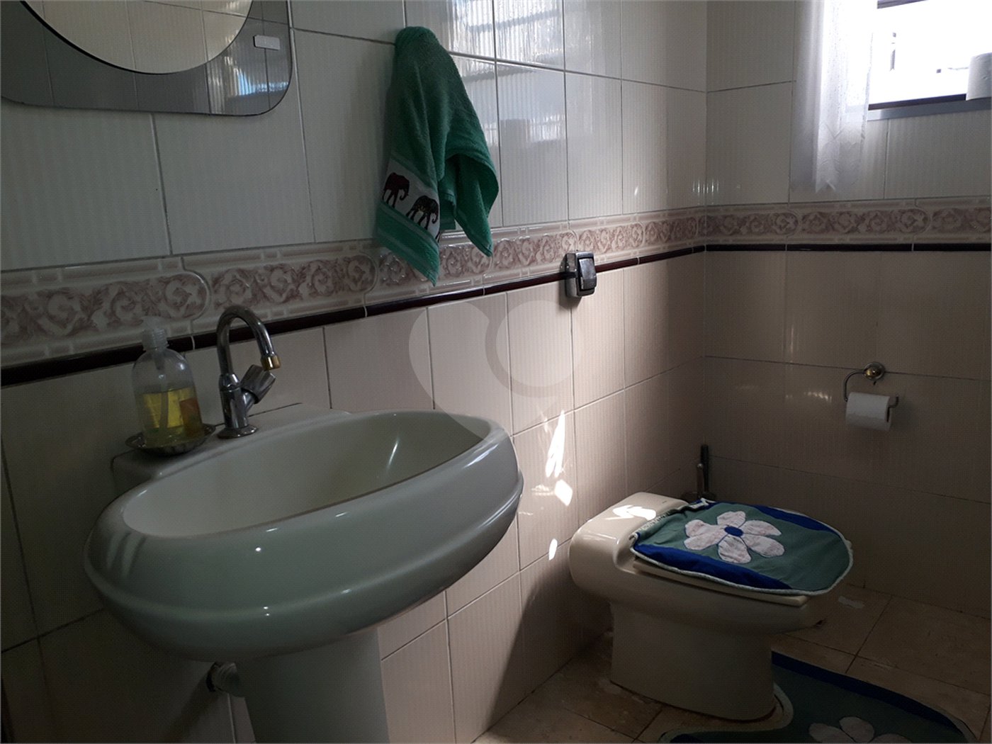 Sobrado à venda com 4 quartos, sendo 1 suíte, em Vila Constança, São Paulo, SP