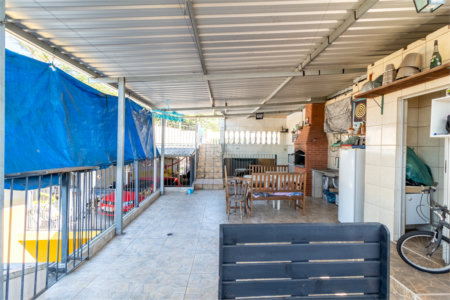 Casa à venda com 3 quartos, sendo 1 suíte, em Jardim Paris, São Paulo, SP