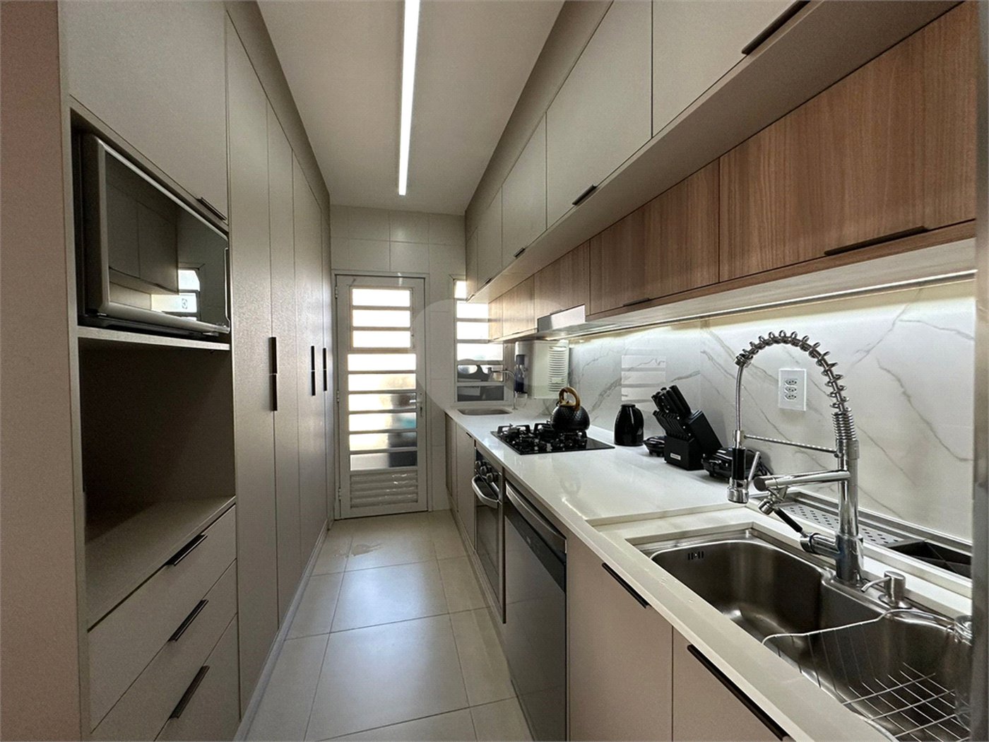 Apartamento à venda com 3 quartos, sendo 1 suíte, em Parque Campolim, Sorocaba, SP