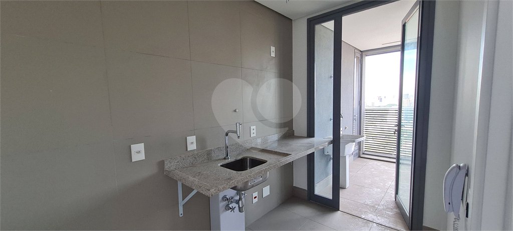 Apartamento à venda com 2 quartos, sendo 1 suíte,  em Pinheiros, São Paulo, SP