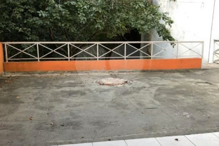 Sobrado à venda com 4 quartos, sendo 1 suíte, em Santa Teresinha, São Paulo, SP