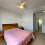 Casa à venda com 5 quartos, sendo 3 suítes, no condomínio Granja Olga III, Sorocaba - SP