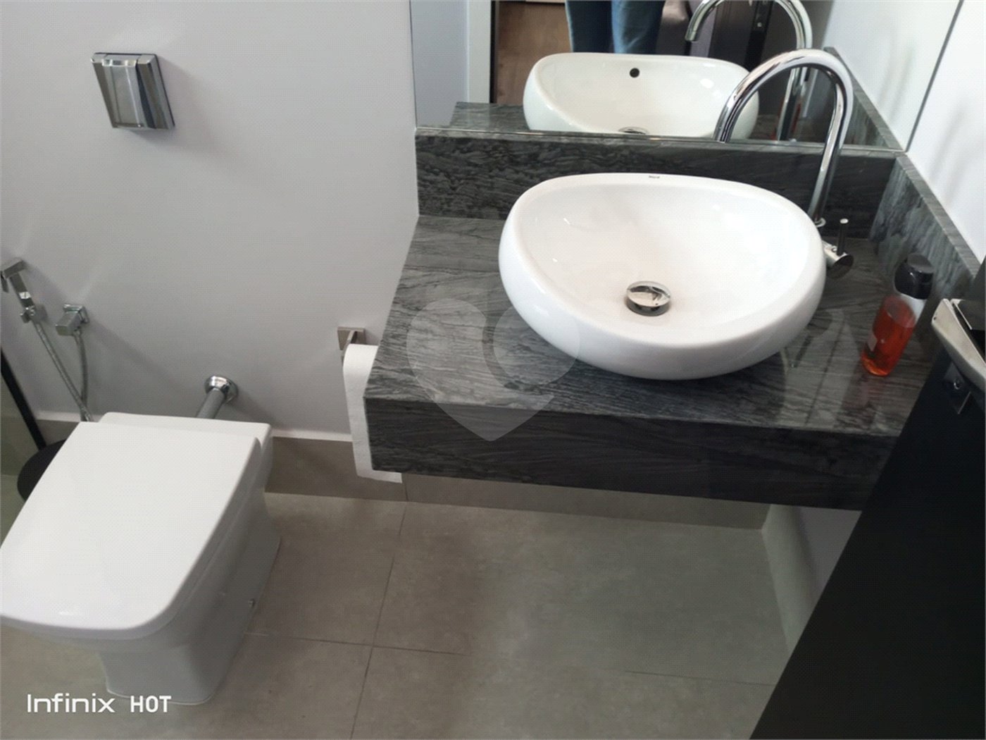 Casa à venda ou para alugar com 3 suítes no condomínio Residencial Central Parque, Salto - SP