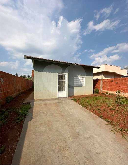 Casa à venda com 2 quartos em Residencial Solaris, Ponta Porã, MS