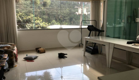 Sobrado à venda com 4 quartos, sendo 3 suítes,  em Tremembé, São Paulo, SP