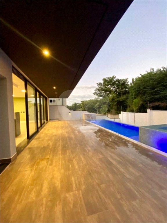 Casa à venda com 4 quartos, sendo 2 suítes, no condomínio Alphaville Nova Esplanada 1, Votorantim - SP