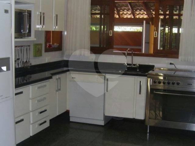Sobrado à venda com 4 quartos, sendo 2 suítes,  em Horto Florestal, São Paulo, SP