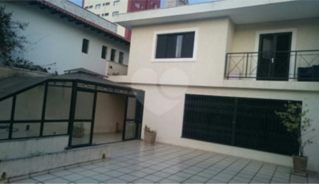 Sobrado à venda com 5 quartos, sendo 2 suítes, em Brooklin Paulista, São Paulo, SP