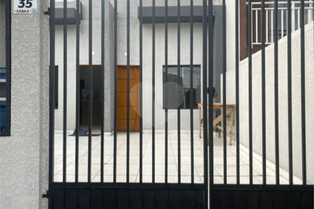 Casa de Vila à venda com 2 quartos em Jardim Santa Marta, Sorocaba, SP
