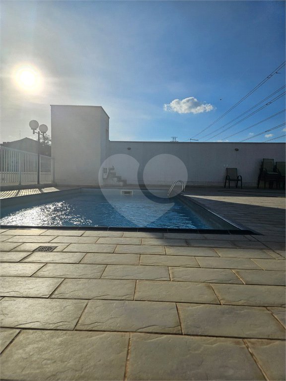 Apartamento à venda com 3 quartos, sendo 1 suíte, no Centro, Poá, SP