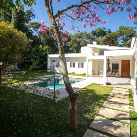Casa à venda com 4 quartos, sendo 1 suíte,  no condomínio Sítio das Hortências, São Roque - SP