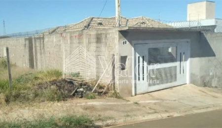 Casa à venda com 3 quartos, sendo 1 suíte,  em Jardim das Torres Prolongamento, São Carlos, SP