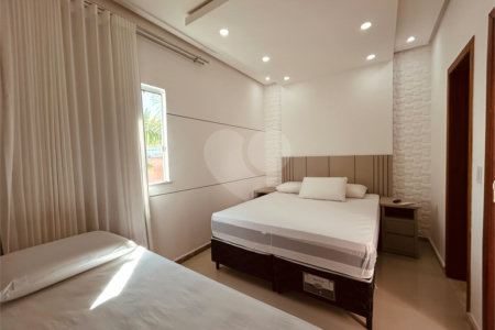 Apartamento à venda com 2 suítes, em Taperapuan, Porto Seguro, BA