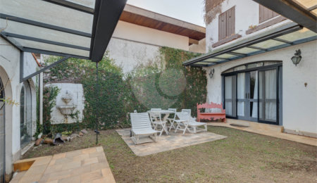 Casa Térrea à venda com 3 suítes em Granja Julieta, São Paulo, SP