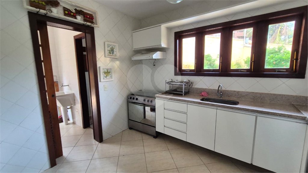 Casa à venda com 5 quartos, sendo 4 suítes,  em Geribá, Armação dos Búzios, RJ