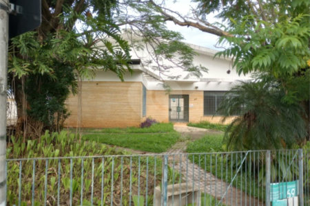 Casa à venda com 7 quartos, sendo 1 suíte, no Centro, Vinhedo, SP