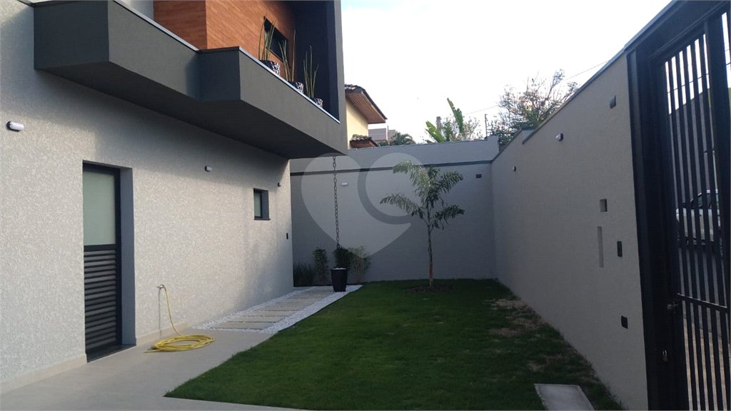 Casa à venda com 3 quartos, sendo 2 suítes,  em Nova Gardênia, Atibaia, SP