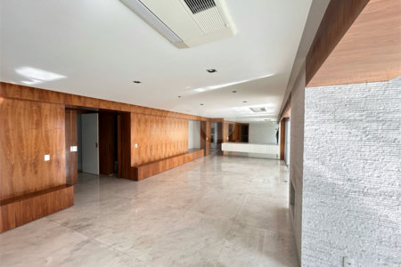 Apartamento à venda com 3 suítes em Moema, São Paulo, SP