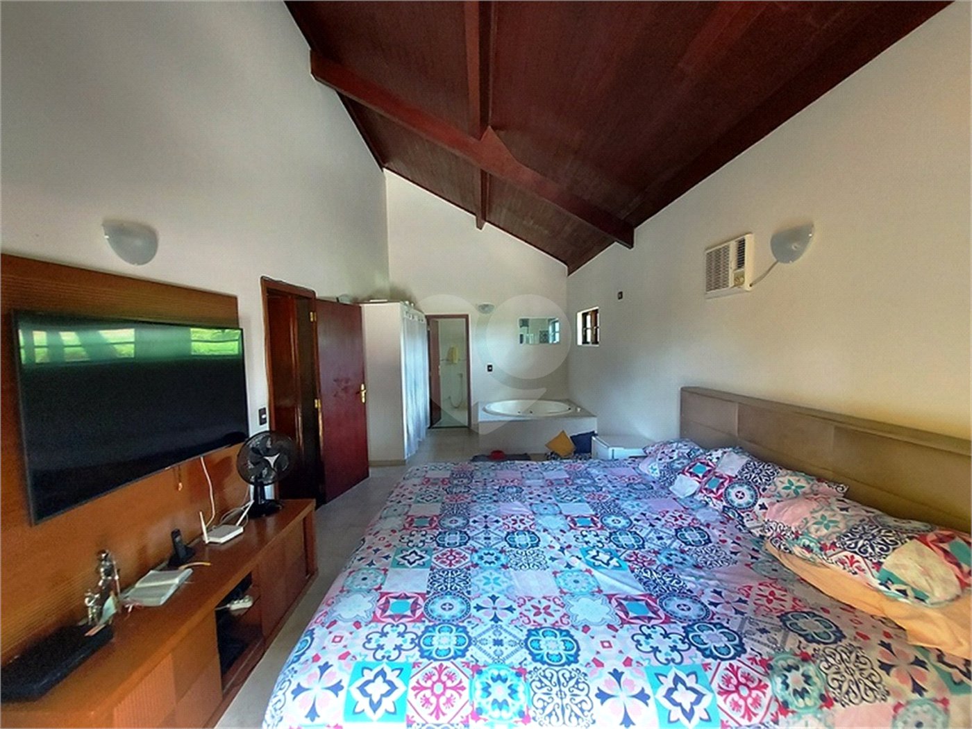 Casa à venda com 5 suítes em Canguera, São Roque, SP