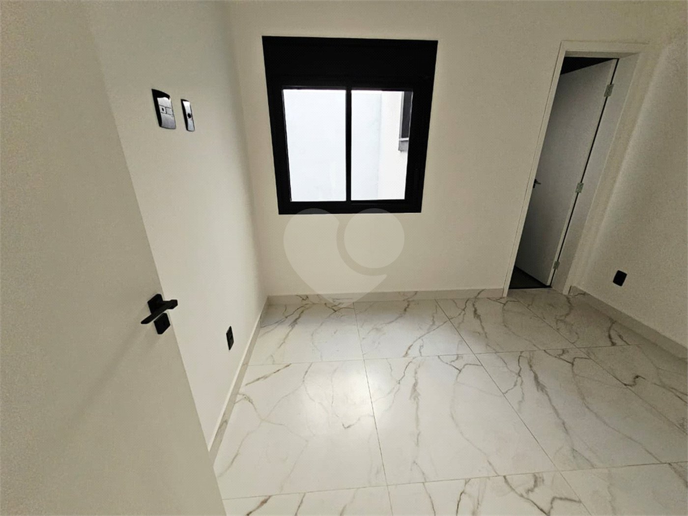 Sobrado à venda com 3 quartos, sendo 2 suítes,  em Vila Dom Pedro II, São Paulo, SP