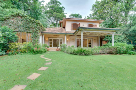Casa à venda com 4 suítes no condomínio Chácara Flora, São Paulo - SP