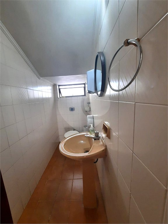 Sobrado à venda ou para alugar com 8 quartos, sendo 2 suítes, em Santo Amaro, São Paulo, SP