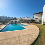 Casa à venda com 3 suítes no condomínio Reserva dos Jatobás, Louveira - SP
