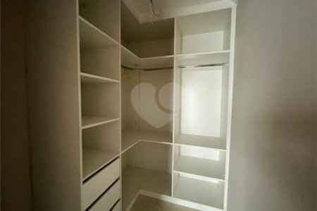 Casa à venda com 4 quartos, sendo 2 suítes, no condomínio Pedra Mar, Rio de Janeiro - RJ