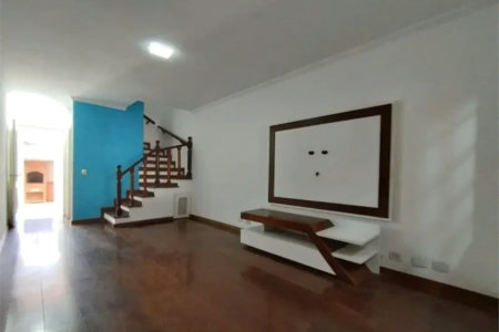 Sobrado à venda com 3 quartos, sendo 1 suíte, em Jardim Ester, São Paulo, SP