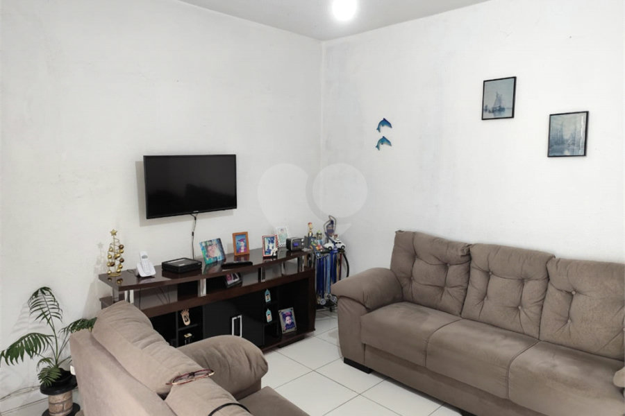 Casa Térrea à venda com 2 quartos em Parque Peruche, São Paulo, SP