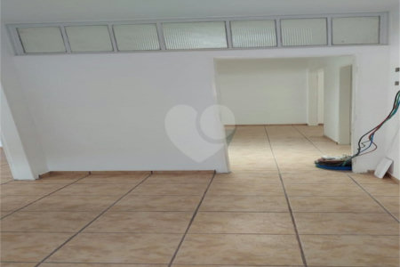 Sobrado à venda com 3 quartos, sendo 2 suítes, em Vila Paulicéia, São Paulo, SP