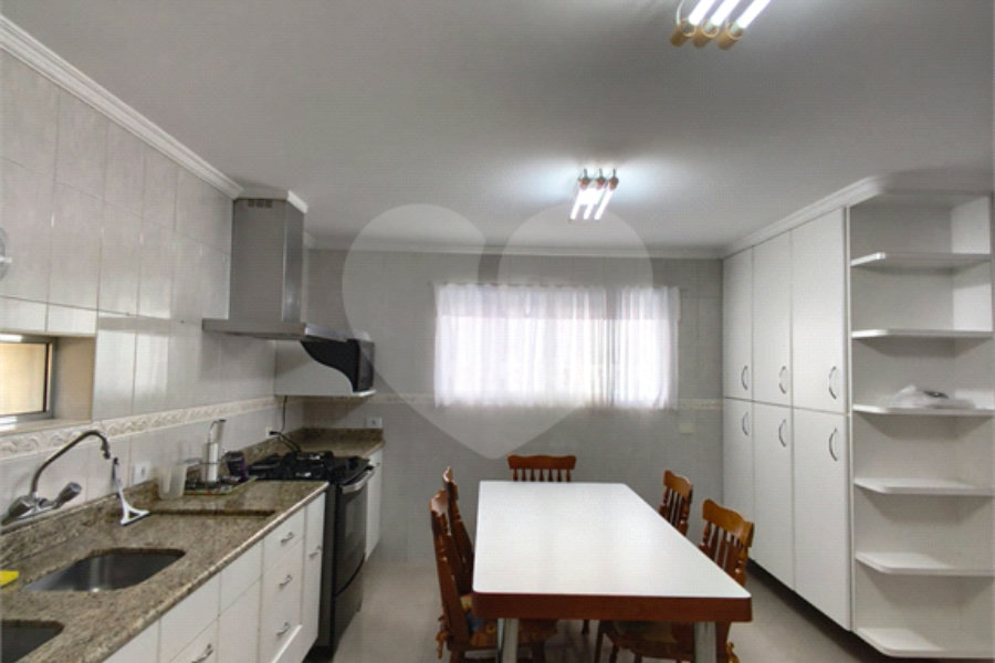 Excelente Sobrado à venda com 281m2 de área construída