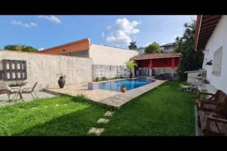 Casa à venda com 3 quartos, sendo 1 suíte, em Vila Santista, Atibaia, SP