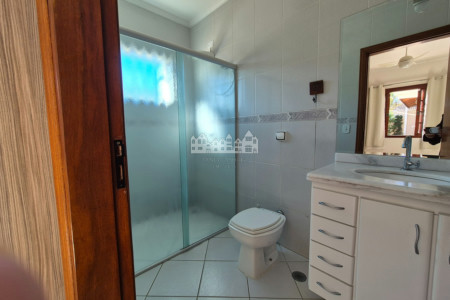 Casa à venda com 3 quartos, sendo 1 suíte, em Retiro das Fontes, Atibaia, SP