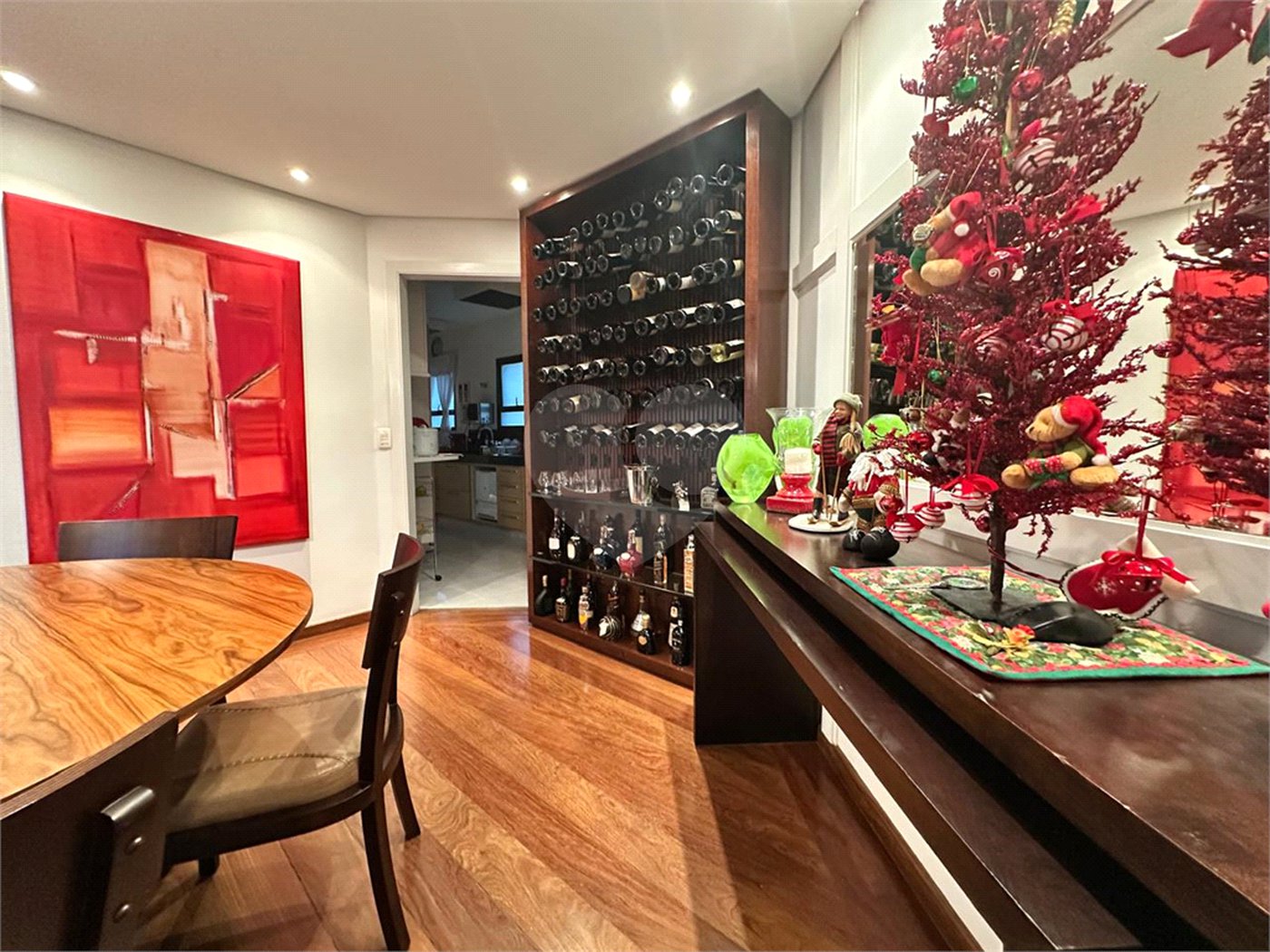 Apartamento à venda com 4 quartos, sendo 3 suítes,  em Vila Andrade, São Paulo, SP