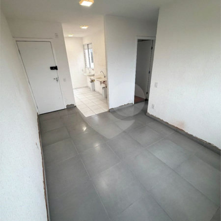 Casa em condomínio à venda com 2 quartos em Jardim Petrópolis, Cotia, SP