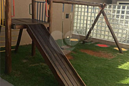 Casa à venda com 3 quartos, sendo 1 suíte,  no condomínio Residencial Água Fria, São Paulo - SP