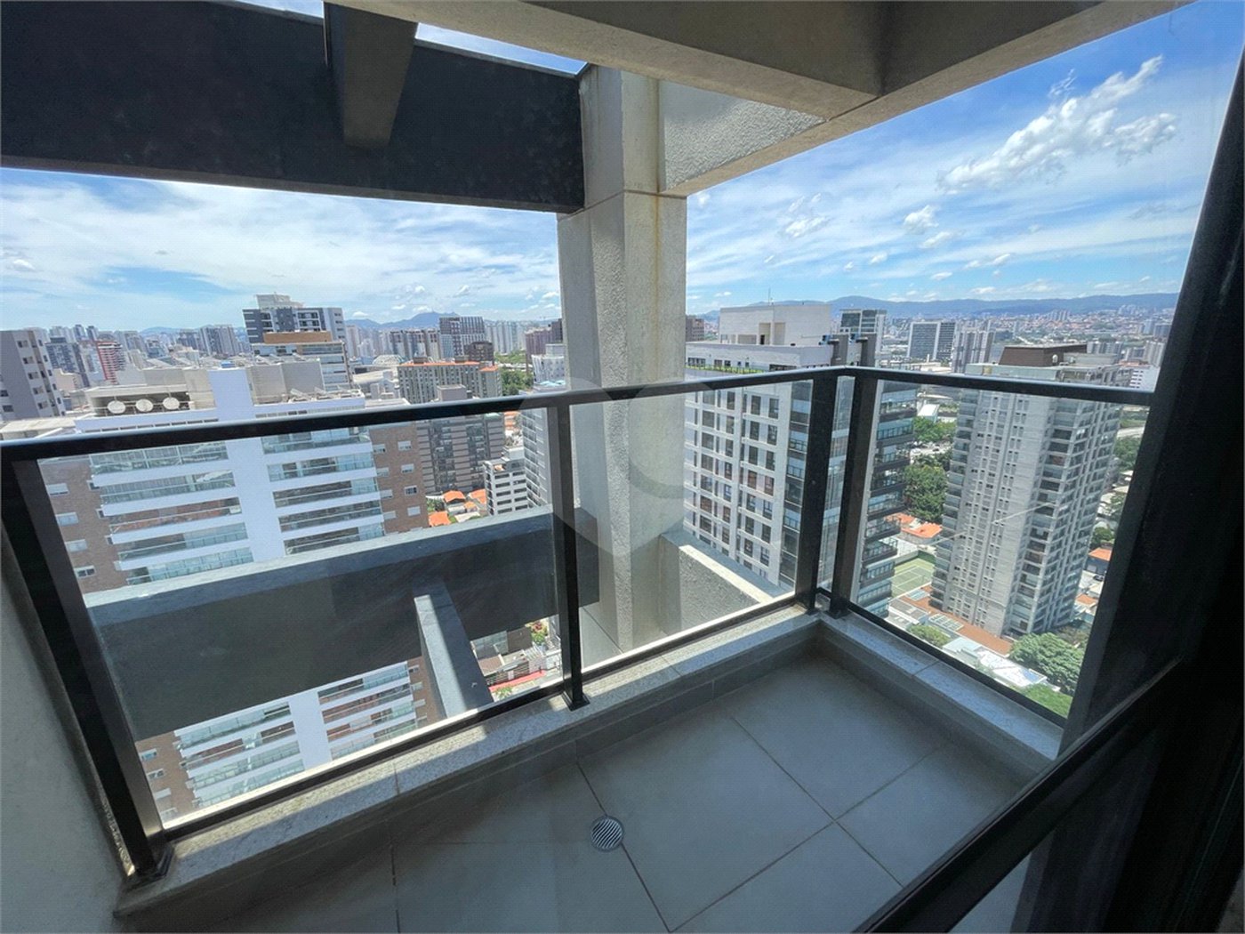 Apartamento à venda com 3 suítes em Água Branca, São Paulo, SP
