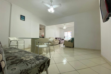 Apartamento à venda com 2 quartos, sendo 1 suíte, em Guilhermina, Praia Grande, SP