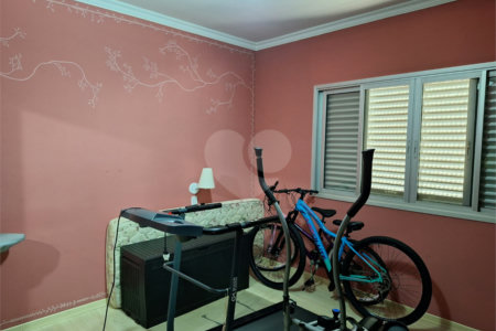 Chácara à venda com 3 quartos, sendo 1 suíte, em Chácara de Recreio Jardim Alvorada, Botucatu, SP