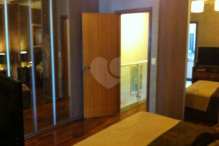 Sobrado à venda com 3 quartos, sendo 2 suítes,  em Jardim das Vertentes, São Paulo, SP