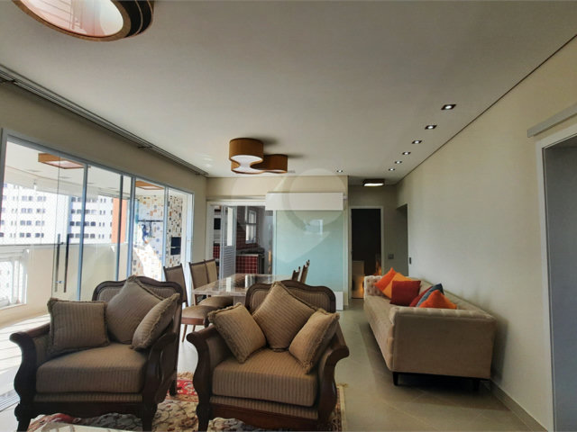 Apartamento à venda com 3 suítes em Jardim Marajoara, São Paulo, SP