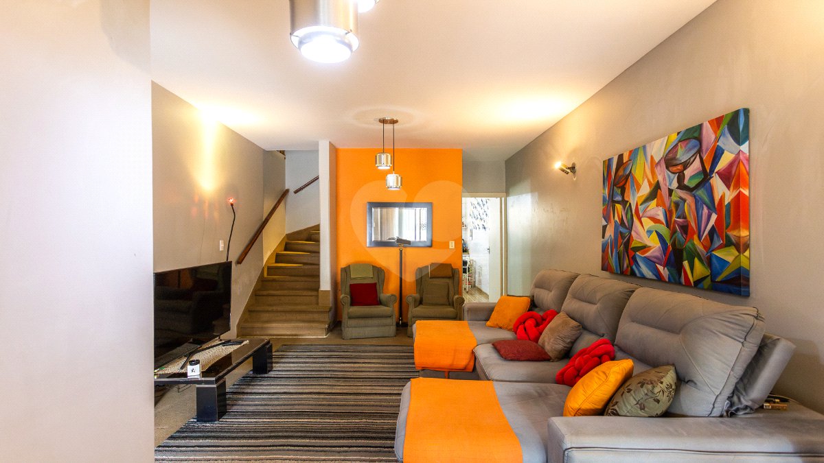 Casa à venda com 3 quartos, sendo 1 suíte, em Vila Cordeiro, São Paulo, SP