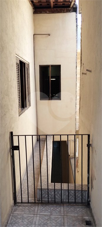 Sobrado à venda com 4 quartos, sendo 1 suíte, em Vila Nivi, São Paulo, SP