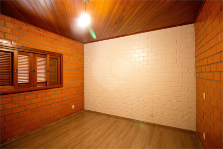 Chácara à venda com 4 quartos, sendo 2 suítes, em Jardim Oriental, Mairinque, SP