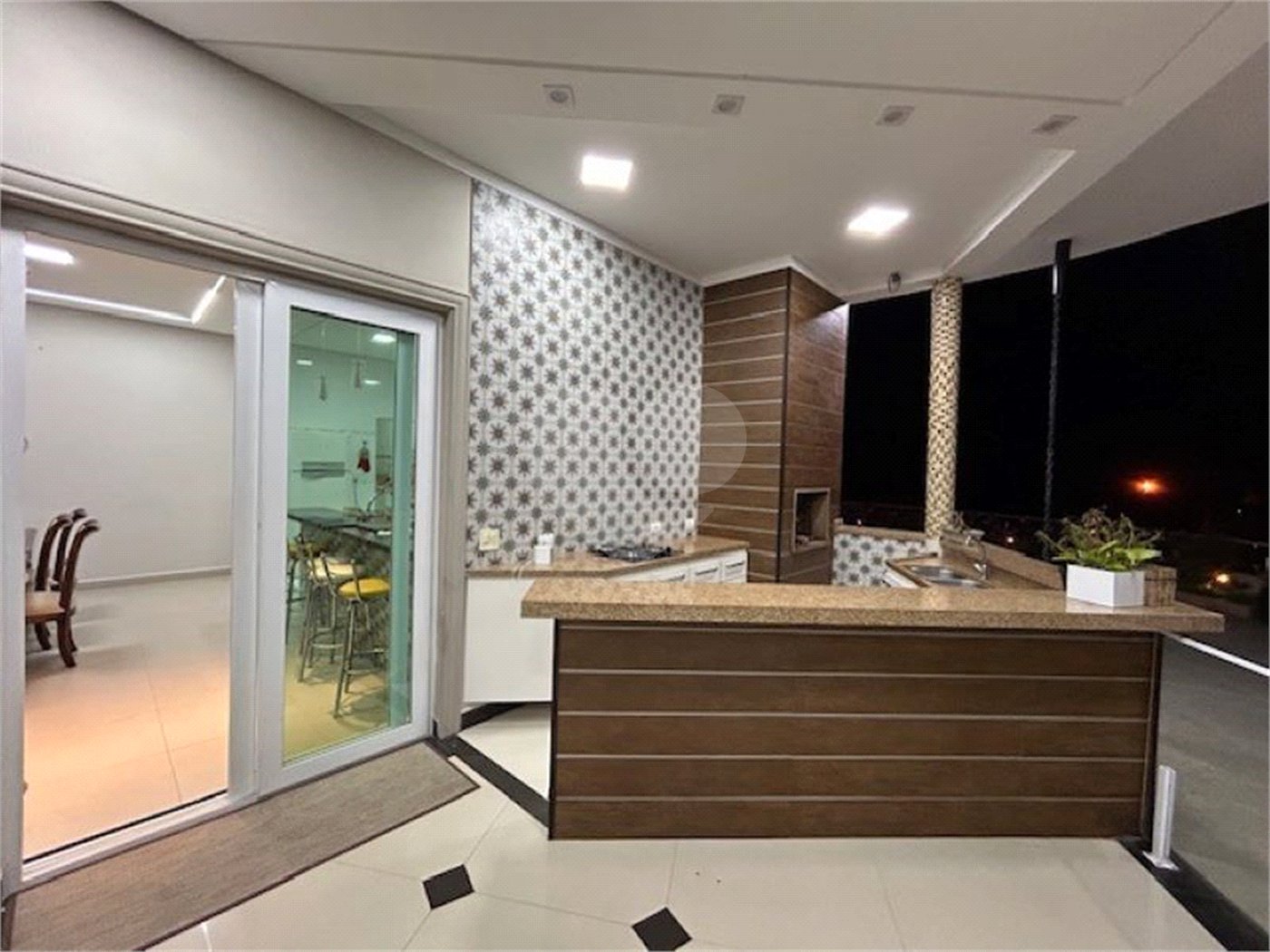 Casa à venda com 4 suítes no condomínio Aruã Eco Park, Mogi das Cruzes - SP