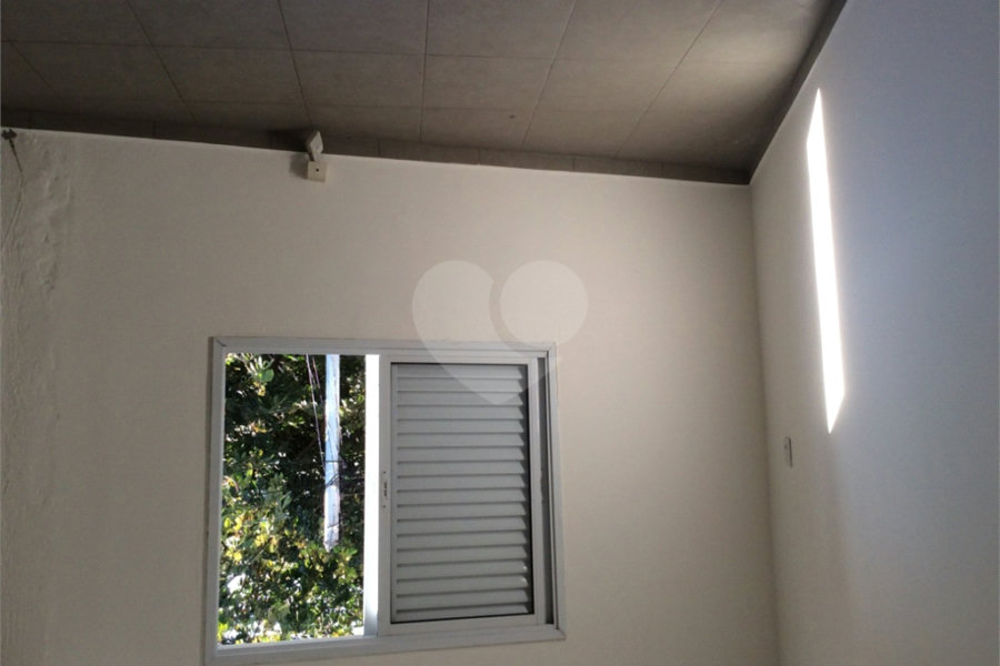 Casa à venda com 4 quartos, sendo 1 suíte, no condomínio Conselheiro Moreira de Barros, São Paulo - SP