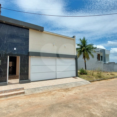 Casa à venda com 4 quartos, sendo 2 suítes, no condomínio Vivendas do Mendanha, Rio de Janeiro - RJ