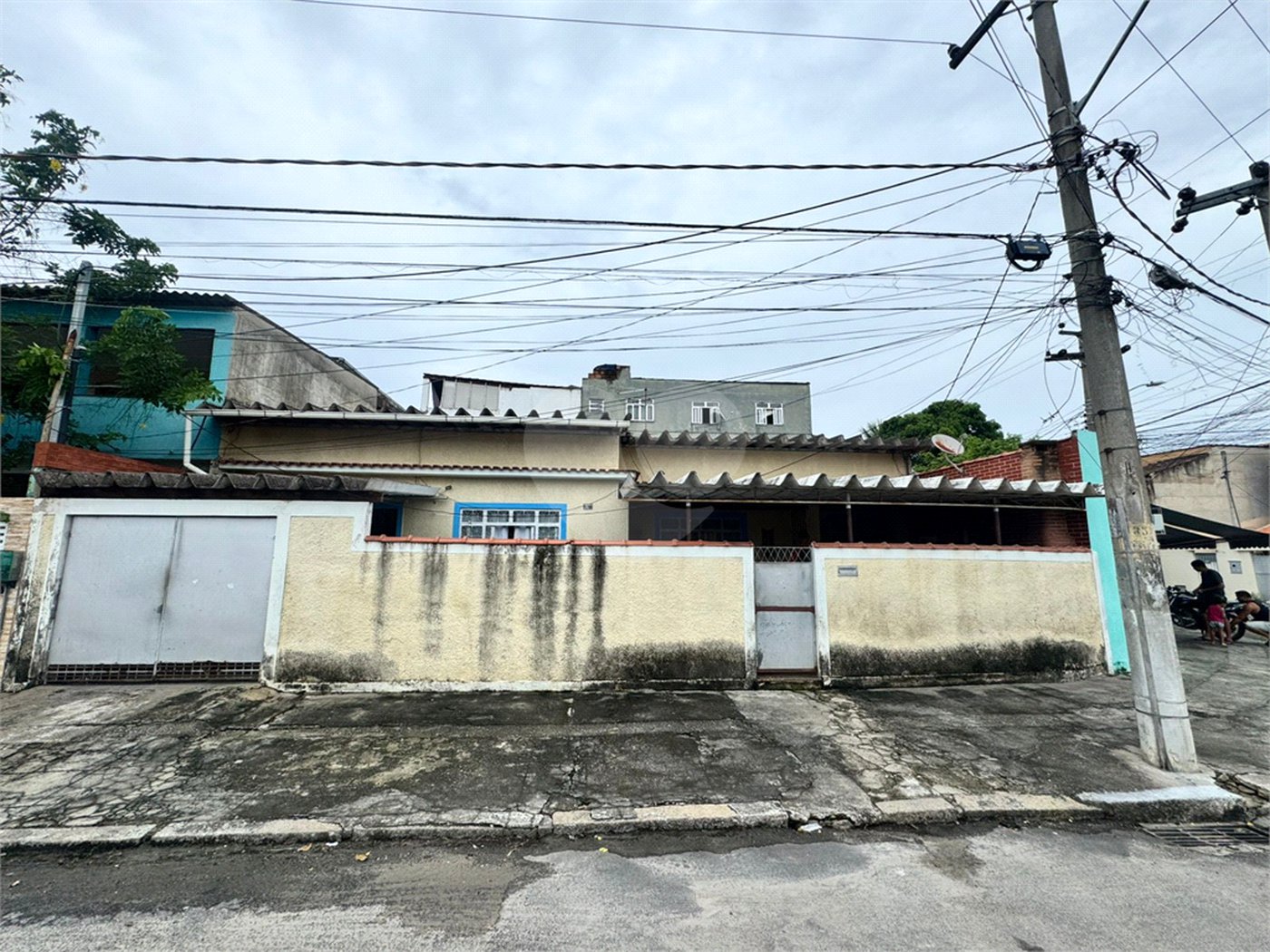 Casa à venda com 3 quartos em Santíssimo, Rio de Janeiro, RJ
