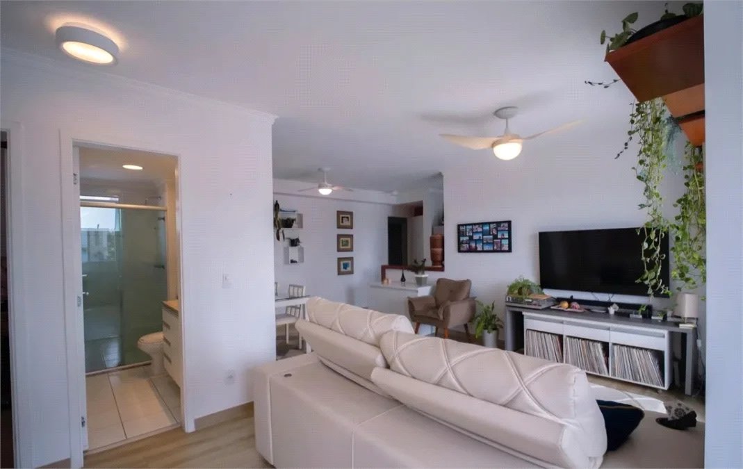 Apartamento à venda com 3 quartos, sendo 1 suíte,  em Jardim das Vertentes, São Paulo, SP